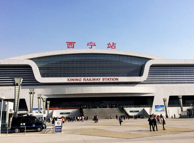 镇江西宁高铁站